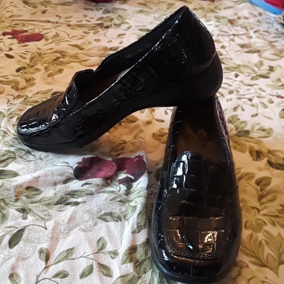 Clark's black Gael Angora faux croc loafers sz 7N - Picture 1 of 5